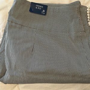NWT blue and white tiny stripes  crown& Ivy sz 8 crops